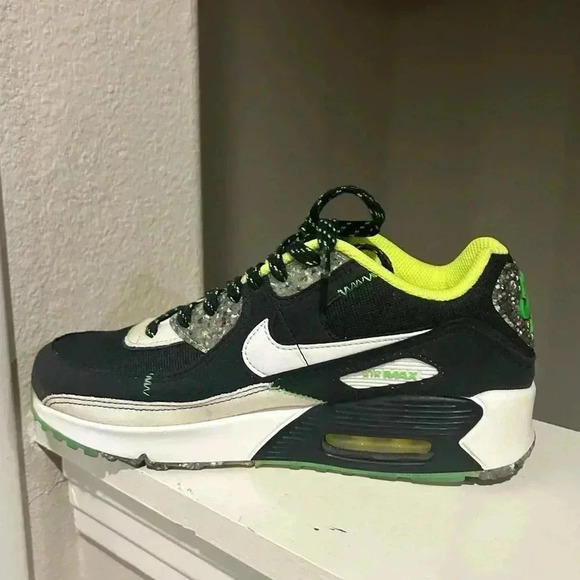 Big Kids' Nike DH1989-001 Air Max 90 Exeter Edition Size 6Y - Picture 3 of 10